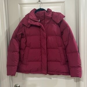 Lululemon Wunder Puffer. NWOT. Raspberry Color. Size 12.